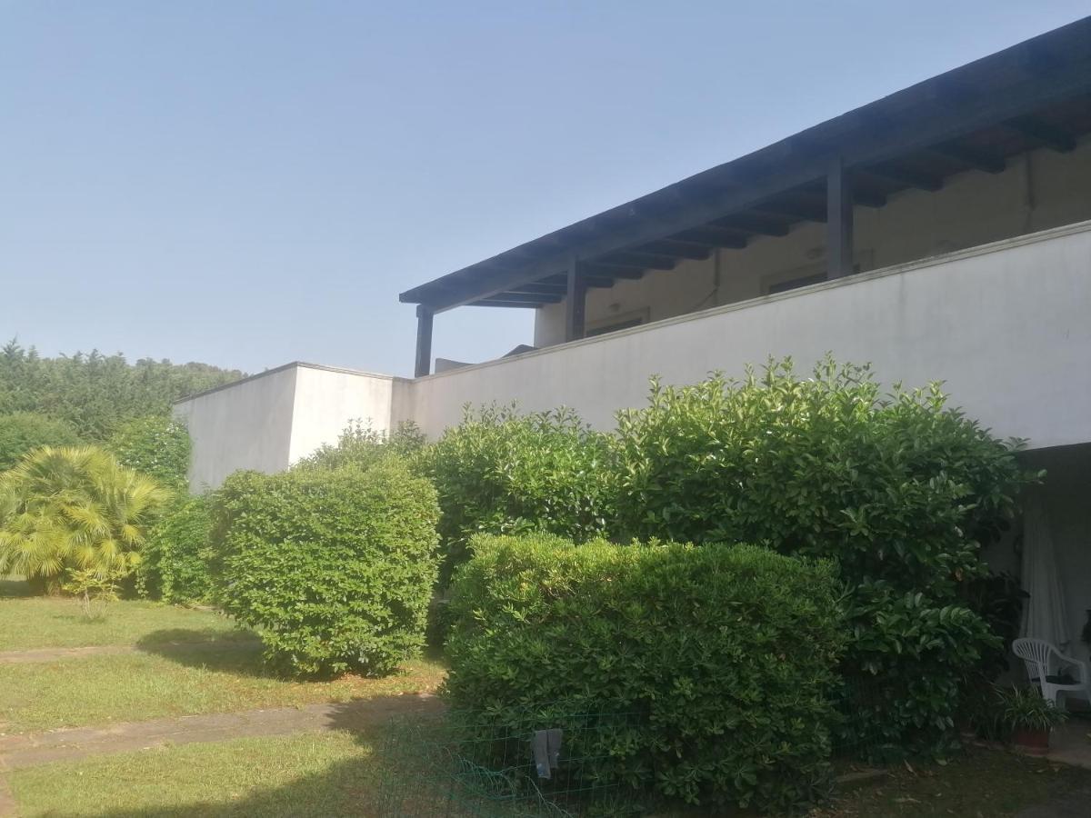 הוילה פסקיצ'י La Piana Di Calena מראה חיצוני תמונה