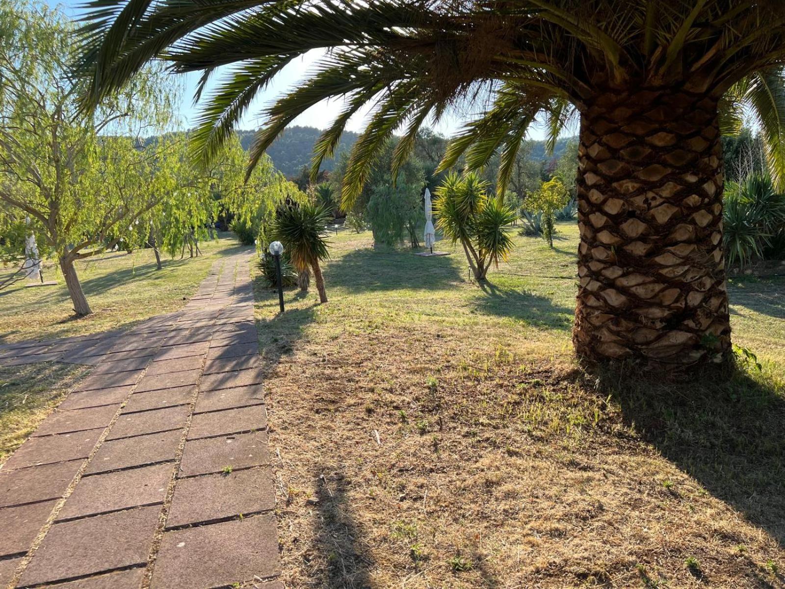 הוילה פסקיצ'י La Piana Di Calena מראה חיצוני תמונה